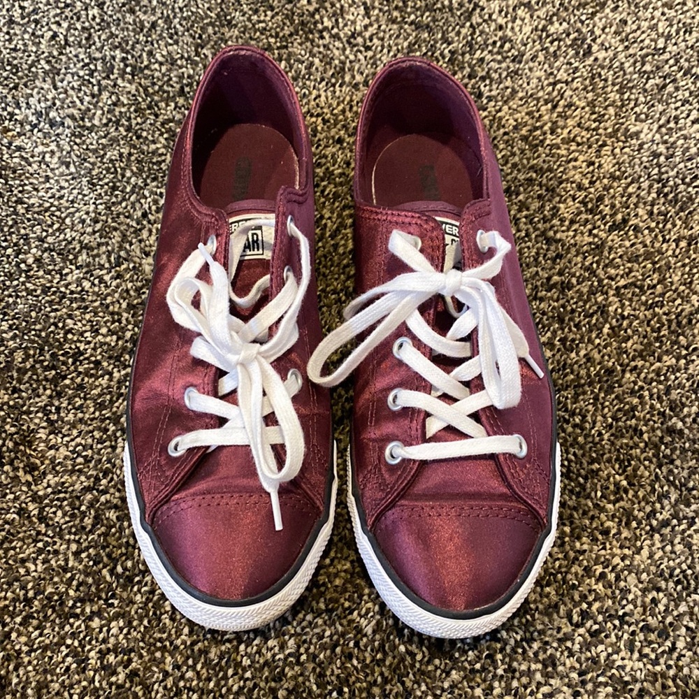 Satin maroon Converse